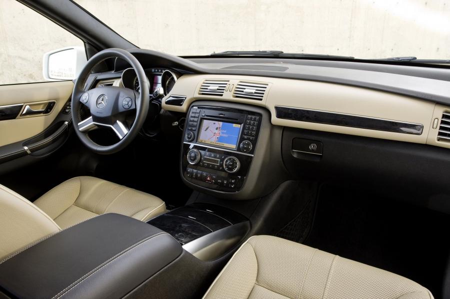  Mercedes-Benz R-Class 2011 года  (фото 51 из 186)